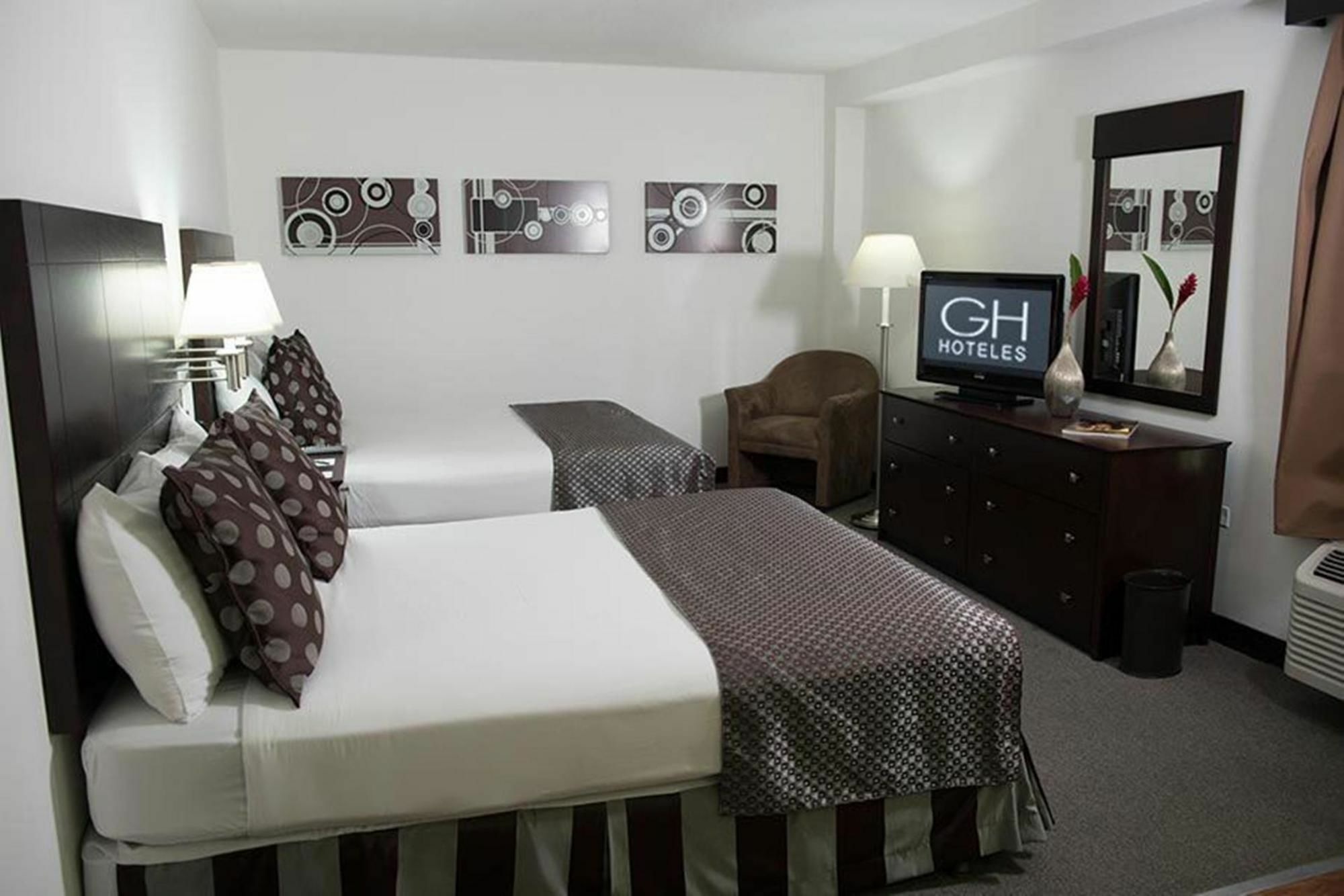 Guaparo Suites Valencia Extérieur photo